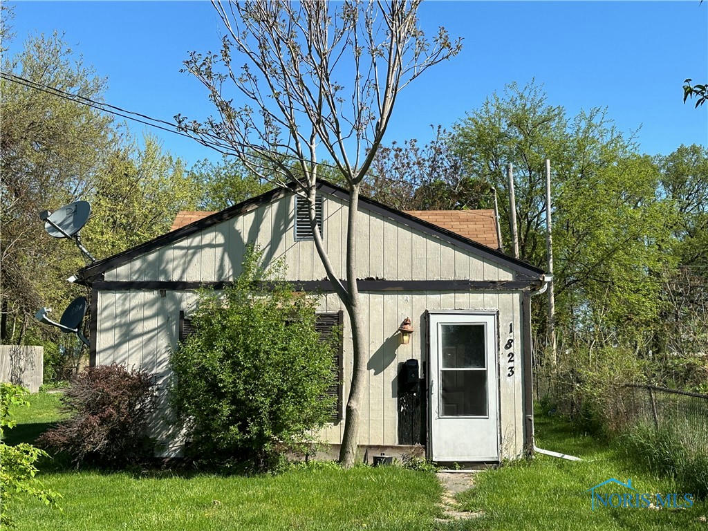 1823 BOOTH AVE, TOLEDO, OH 43608, photo 1 of 14