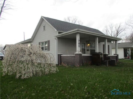 702 GIBSON ST, DEFIANCE, OH 43512, photo 3 of 5