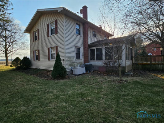 6416 YOUNG RD, BELLEVUE, OH 44811, photo 4 of 45