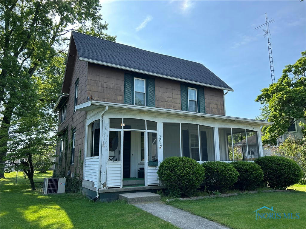 302 S EAST AVE, MONTPELIER, OH 43543, photo 1 of 18