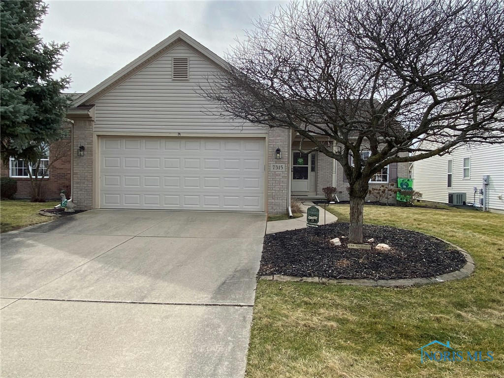 7315 BAY HARBOUR CT, MAUMEE, OH 43537, photo 1 of 31