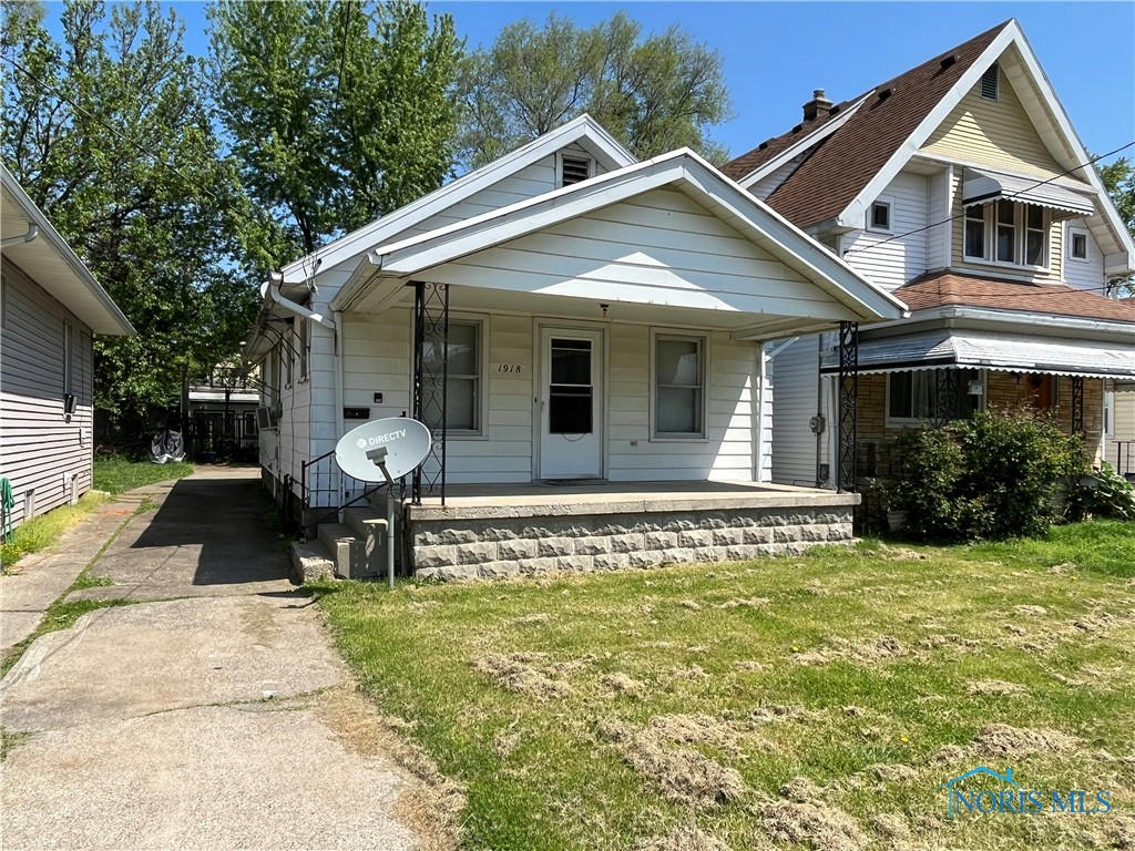 1918 BRUSSELS ST, TOLEDO, OH 43613, photo 1 of 15