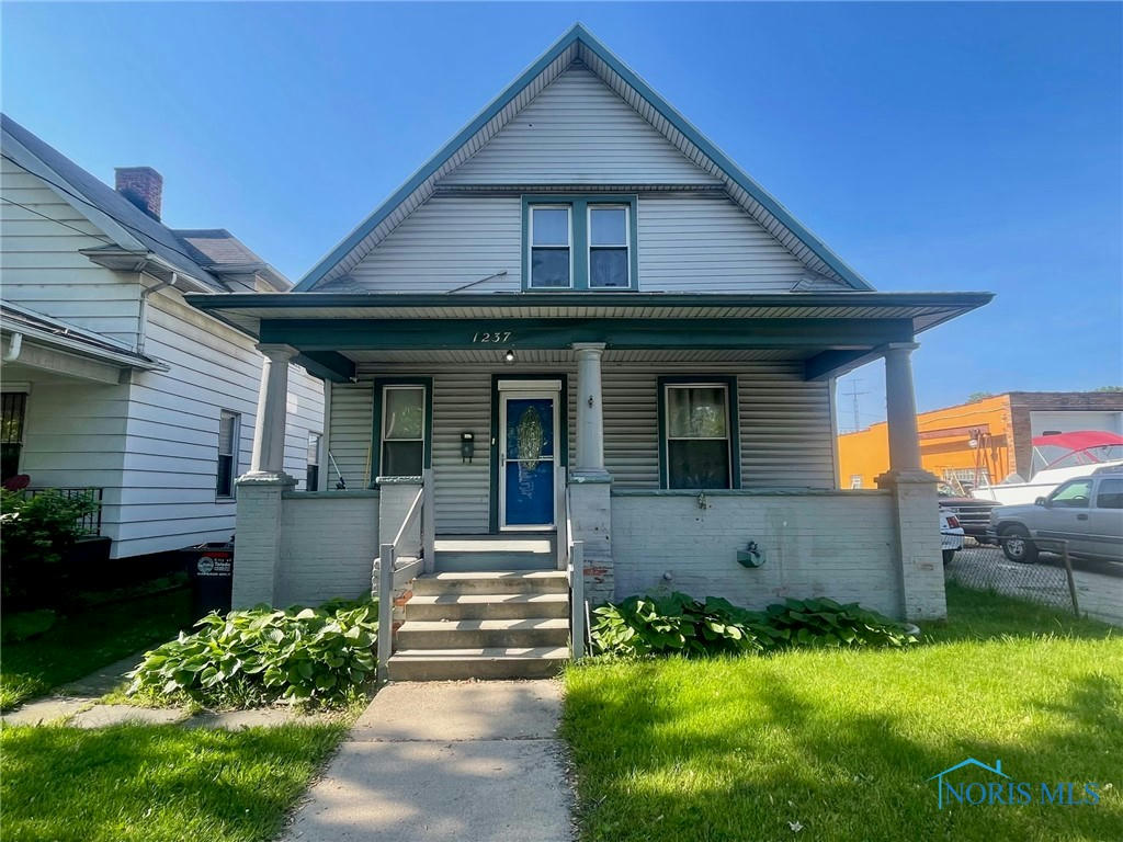 1237 SOUTH AVE, TOLEDO, OH 43609, photo 1 of 37