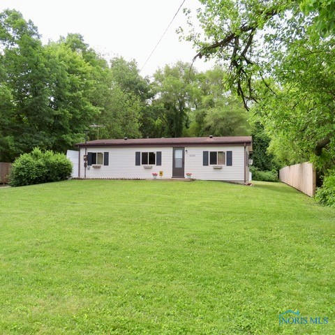 10245 ANGOLA RD, SWANTON, OH 43558, photo 1 of 14